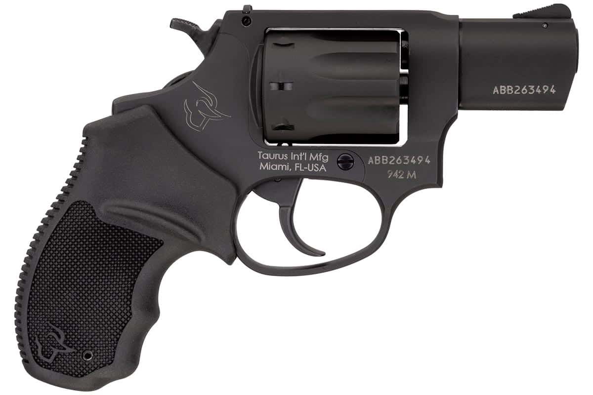 TAURUS 942 22MAG BK/BK 2" 8RD